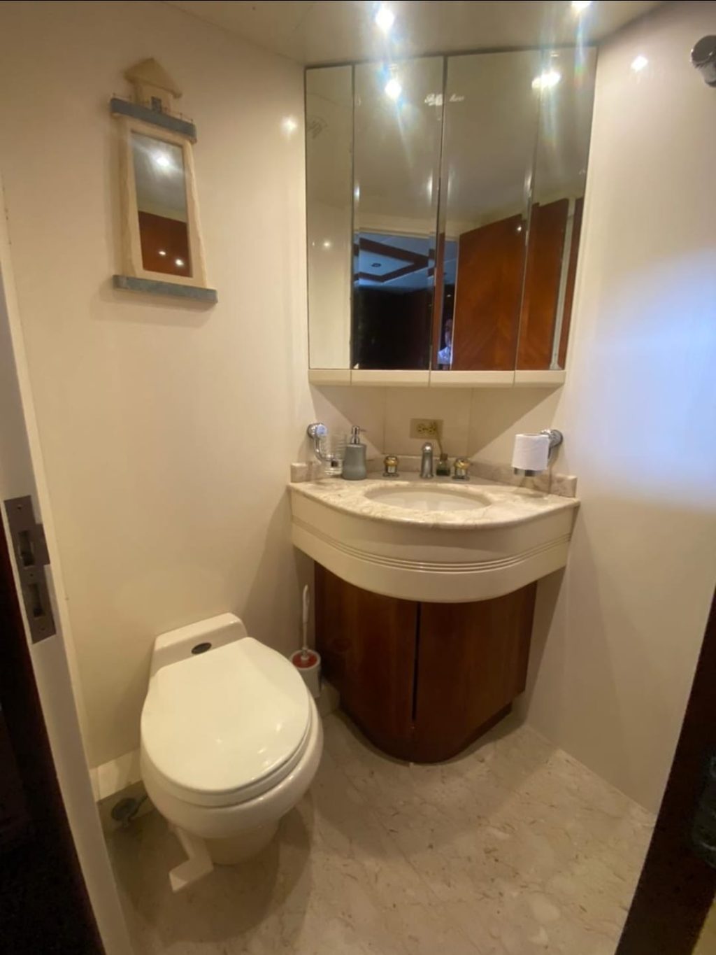 YATE STAR LAND - AZIMUT 70 FT